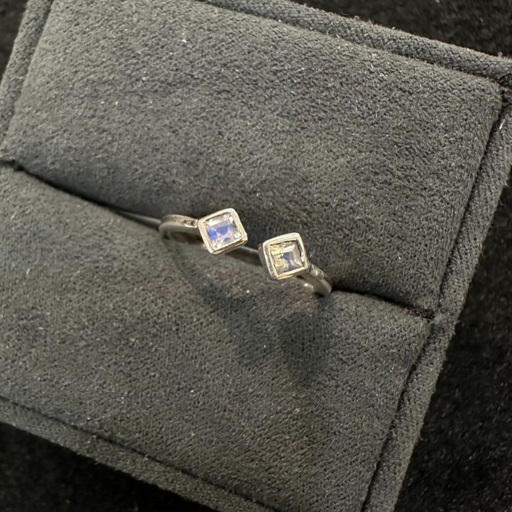 Nature Moon Stone in 925 Stering Silver Size 7 Ring